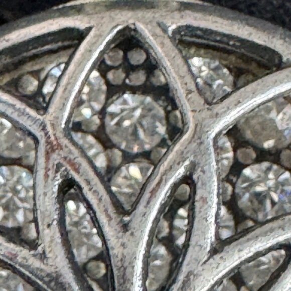 Silvertone 3D Floral Medallion Pendant - Picture 5 of 10